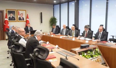 İçişleri Bakanı Çiftçi'den Sınır Valileriyle Güvenlik Zirvesi