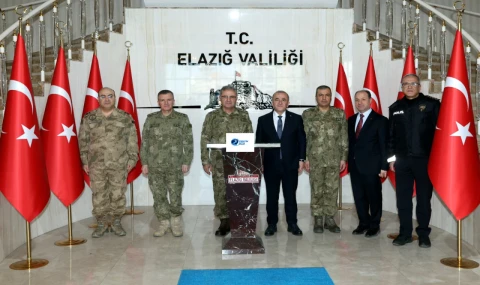 Komuta Kademesinden Vali Hatipoğlu’na Nezaket ziyareti